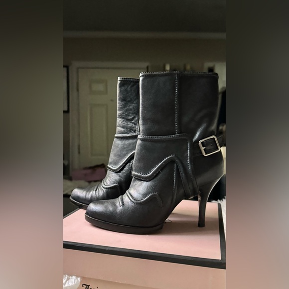 VTG Juicy Couture Mid Calf Leather Harness Boots GALLEY BLACK GLAZED GRAINY GOAT - Picture 3 of 13